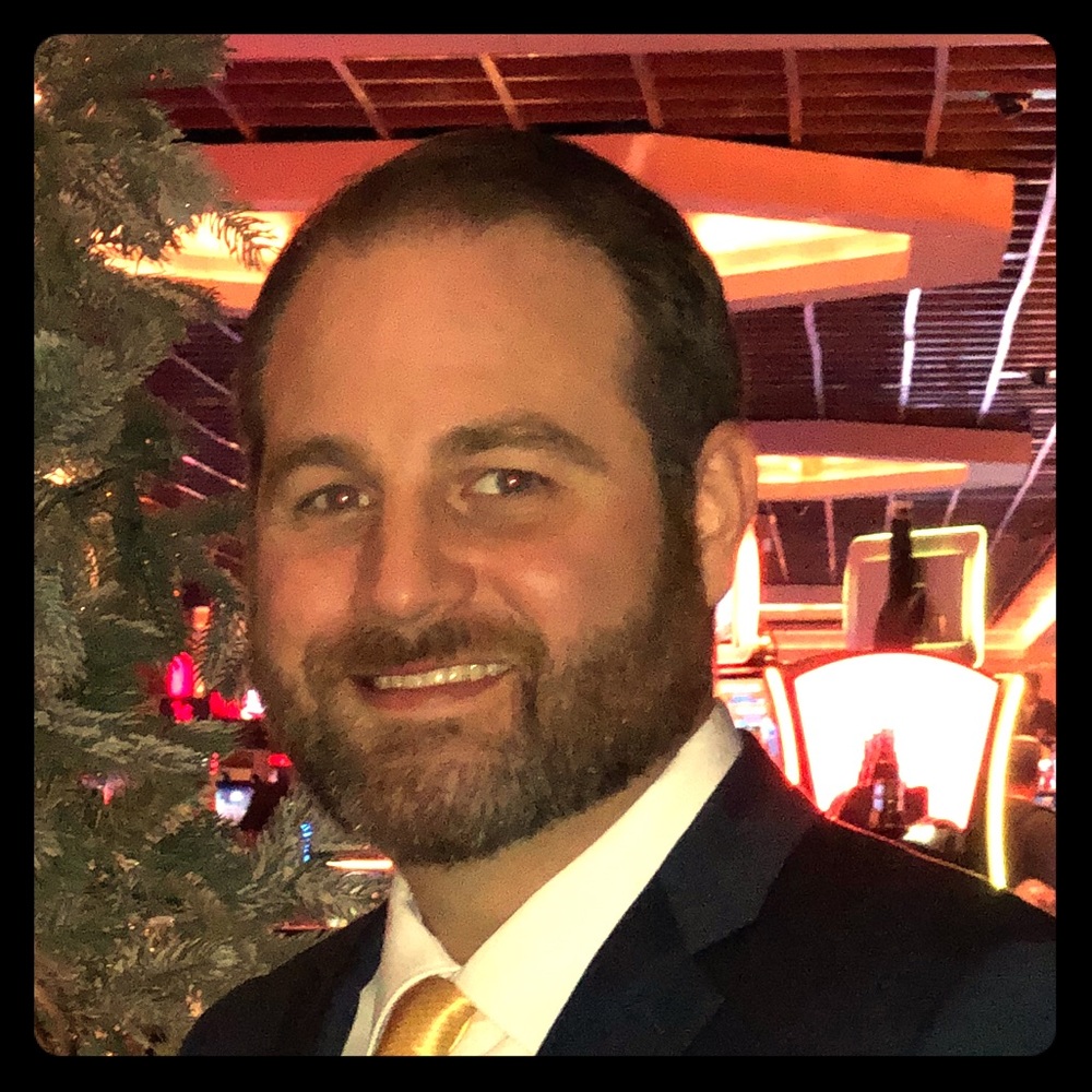 Meet your Posher, Dustin